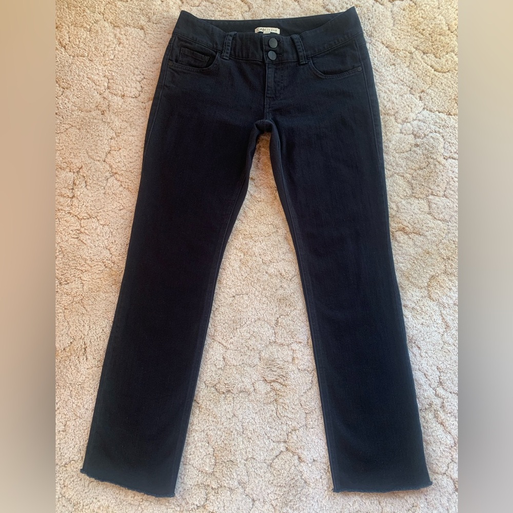 VGUC CAbi STRAIGHT LEG RAW HEM BLACK DENIM JEANS IN SIZE 6